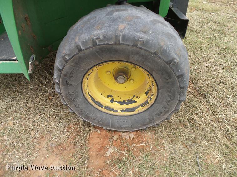 image for item DD1492 2001 John Deere 4X2 Gator utility vehicle