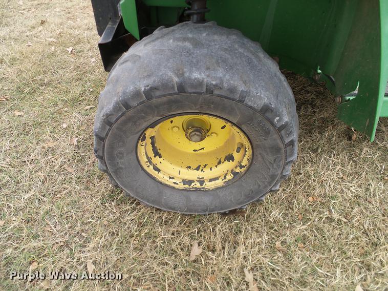 image for item DD1492 2001 John Deere 4X2 Gator utility vehicle