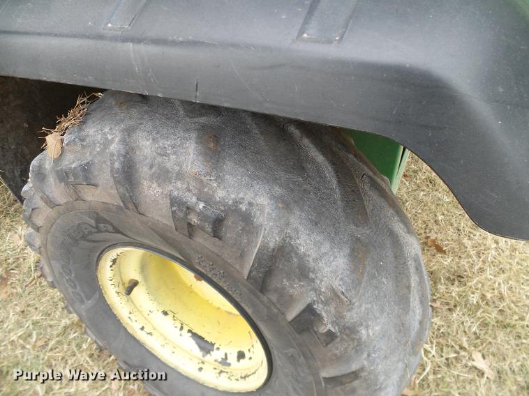 image for item DD1492 2001 John Deere 4X2 Gator utility vehicle