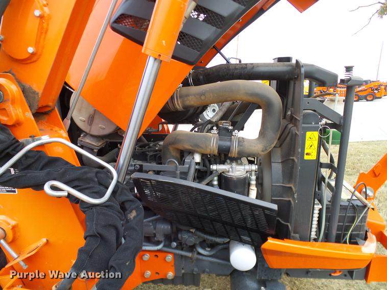 image for item DD1493 2015 Kubota L4060HST MFWD tractor