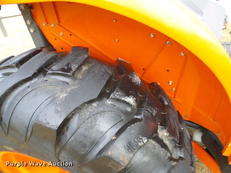 image for item DD1493 2015 Kubota L4060HST MFWD tractor