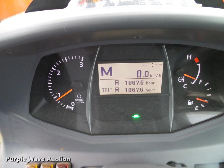 image for item DD1495 2014 Kubota L5460HSTC MFWD tractor