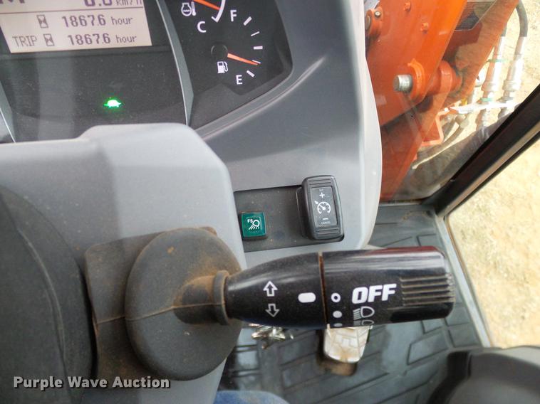 image for item DD1495 2014 Kubota L5460HSTC MFWD tractor