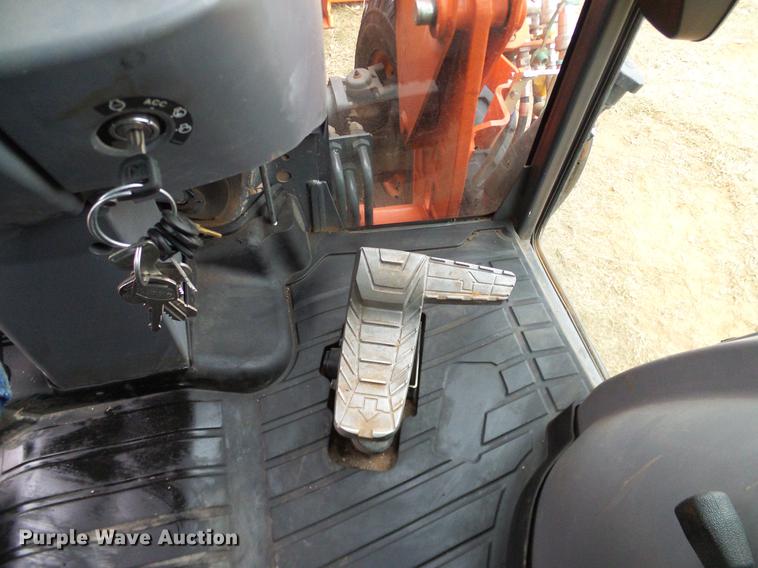 image for item DD1495 2014 Kubota L5460HSTC MFWD tractor