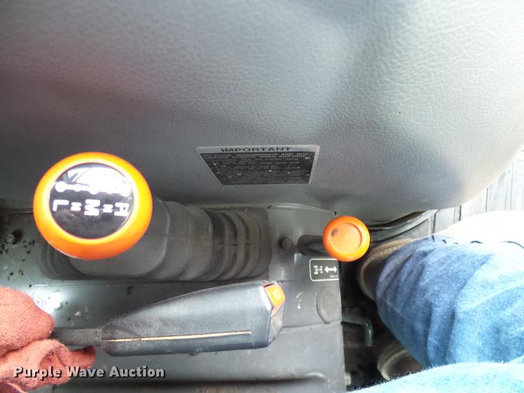 image for item DD1495 2014 Kubota L5460HSTC MFWD tractor