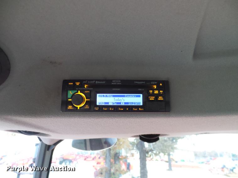 image for item DD1495 2014 Kubota L5460HSTC MFWD tractor