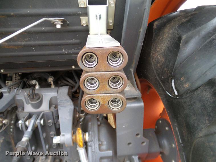 image for item DD1495 2014 Kubota L5460HSTC MFWD tractor