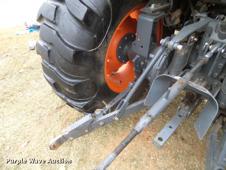 image for item DD1495 2014 Kubota L5460HSTC MFWD tractor