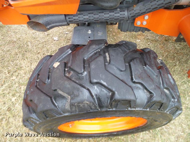 image for item DD1495 2014 Kubota L5460HSTC MFWD tractor