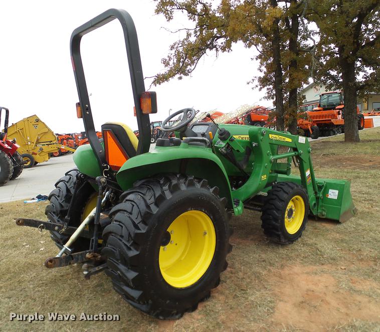 image for item DD1496 2012 John Deere 3032E MFWD tractor