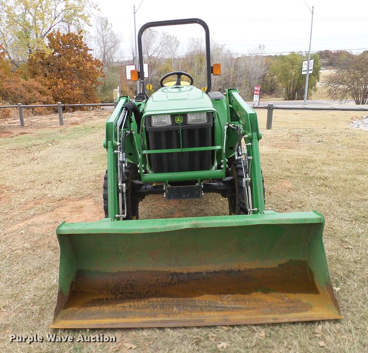 image for item DD1496 2012 John Deere 3032E MFWD tractor