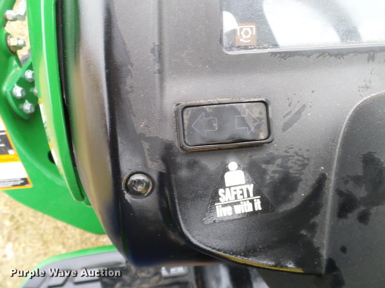 image for item DD1496 2012 John Deere 3032E MFWD tractor