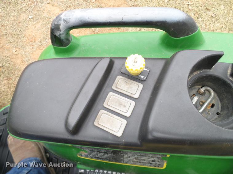 image for item DD1496 2012 John Deere 3032E MFWD tractor