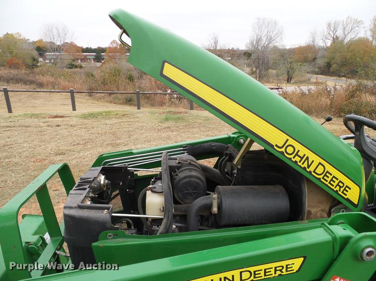 image for item DD1496 2012 John Deere 3032E MFWD tractor