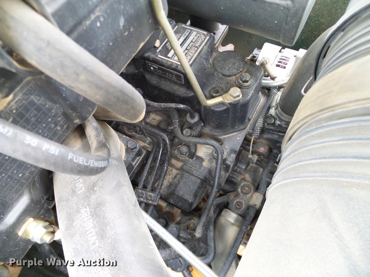 image for item DD1496 2012 John Deere 3032E MFWD tractor