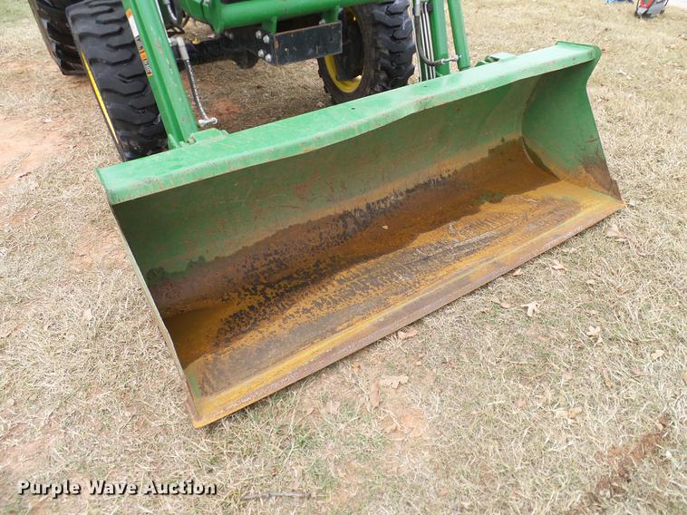 image for item DD1496 2012 John Deere 3032E MFWD tractor