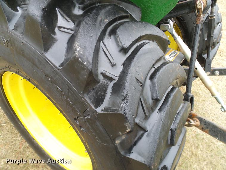 image for item DD1496 2012 John Deere 3032E MFWD tractor