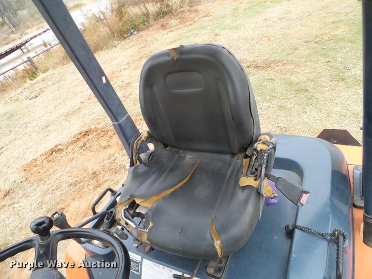 image for item DD1497 2005 Kubota R420S wheel loader