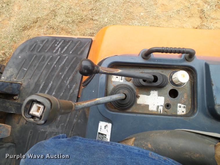 image for item DD1497 2005 Kubota R420S wheel loader