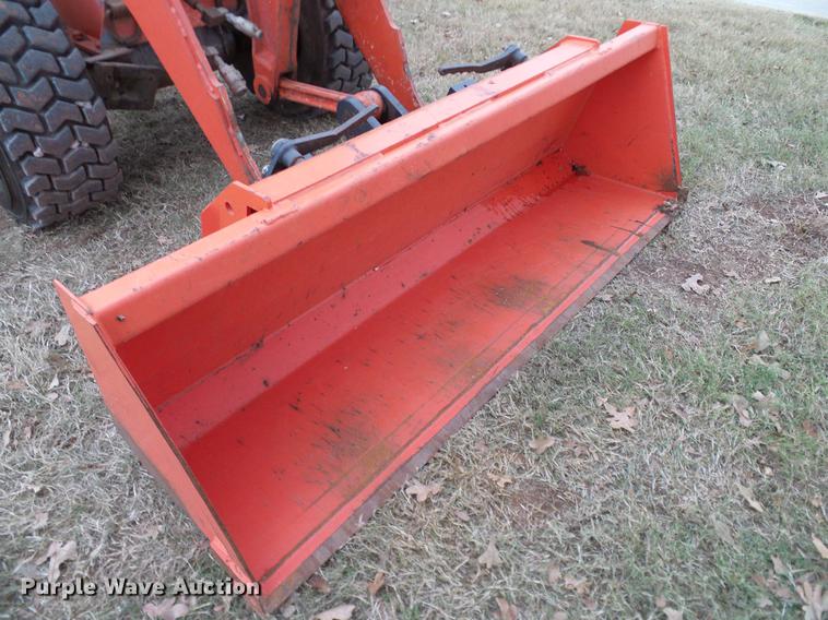 image for item DD1497 2005 Kubota R420S wheel loader