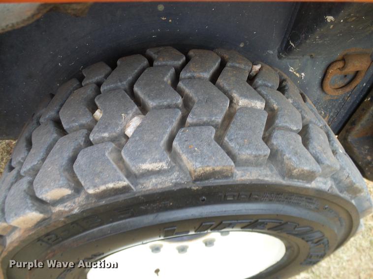 image for item DD1497 2005 Kubota R420S wheel loader