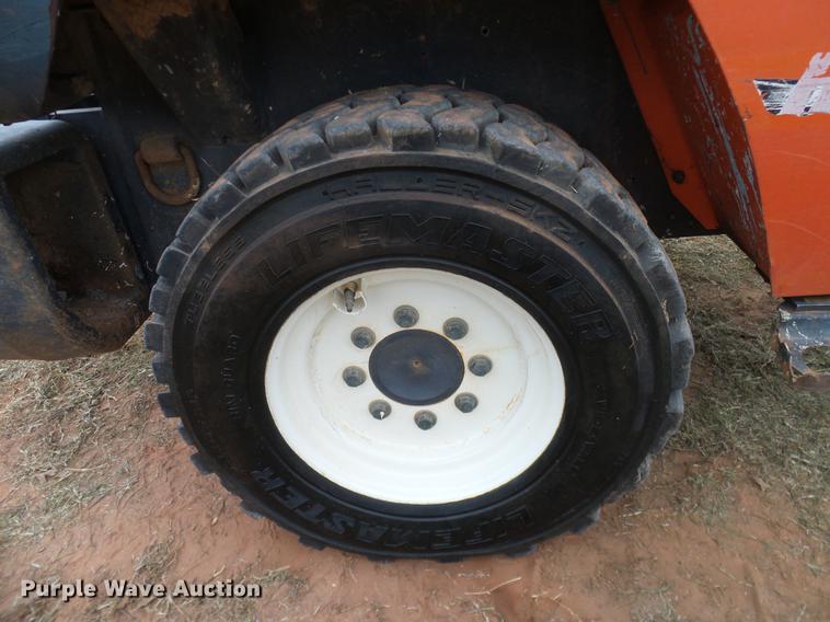 image for item DD1497 2005 Kubota R420S wheel loader