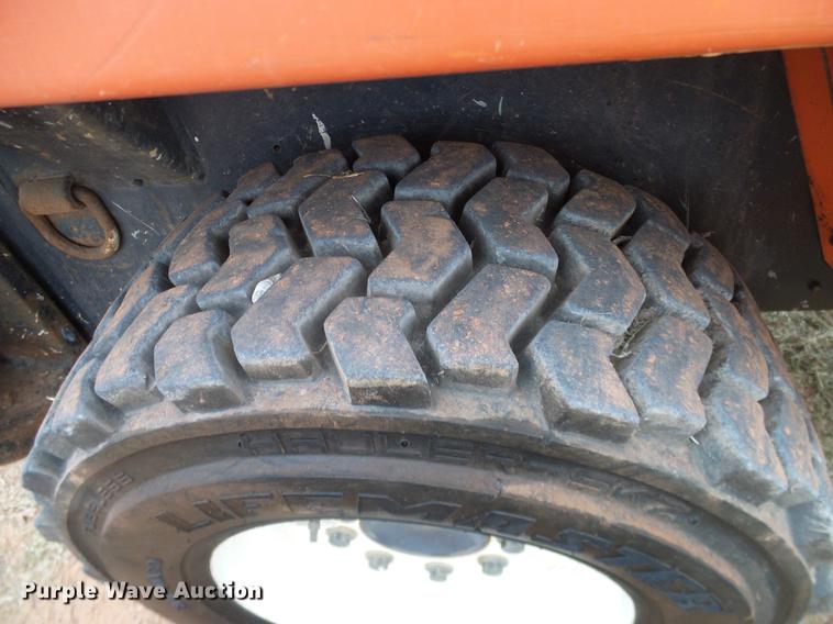 image for item DD1497 2005 Kubota R420S wheel loader