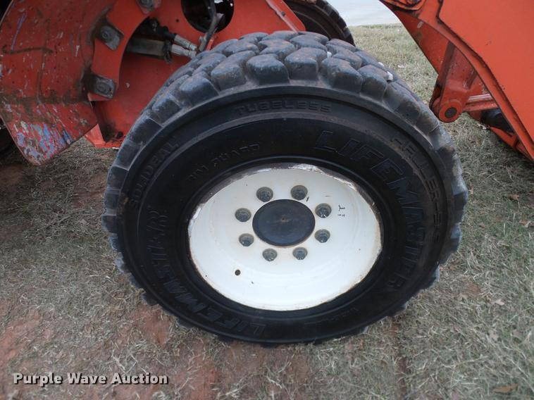 image for item DD1497 2005 Kubota R420S wheel loader