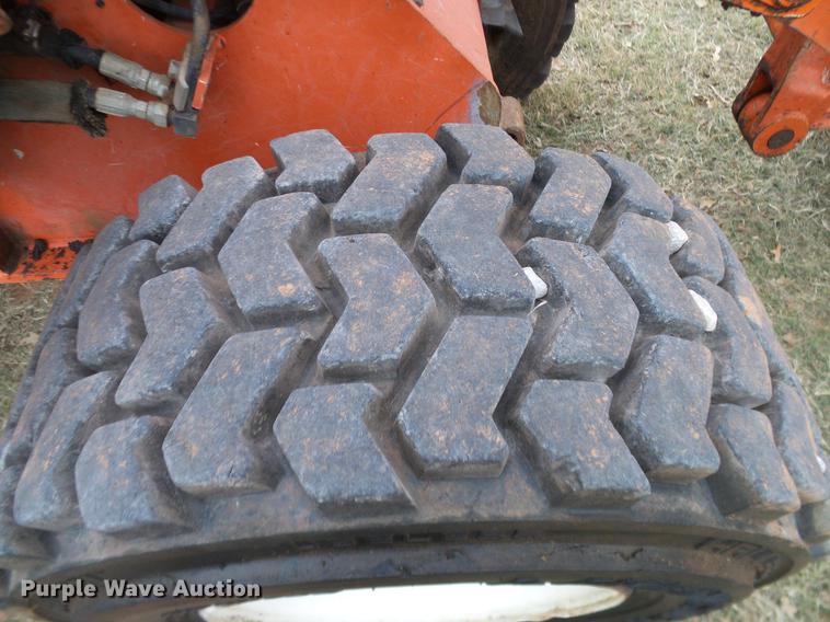 image for item DD1497 2005 Kubota R420S wheel loader