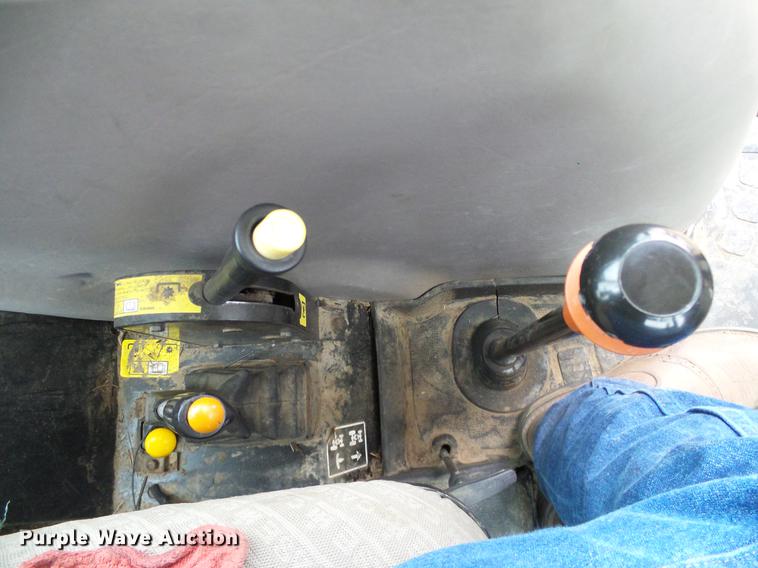 image for item DD1498 2004 Case IH JX95 MFWD tractor