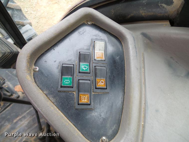 image for item DD1498 2004 Case IH JX95 MFWD tractor