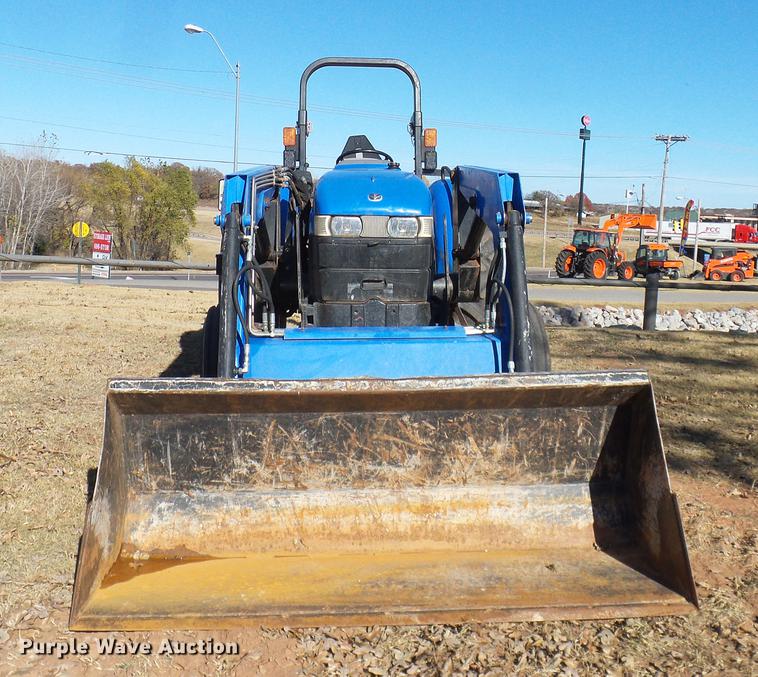 image for item DD1499 2007 New Holland TT60A tractor