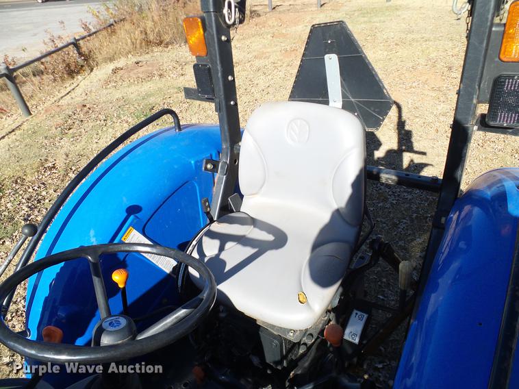 image for item DD1499 2007 New Holland TT60A tractor