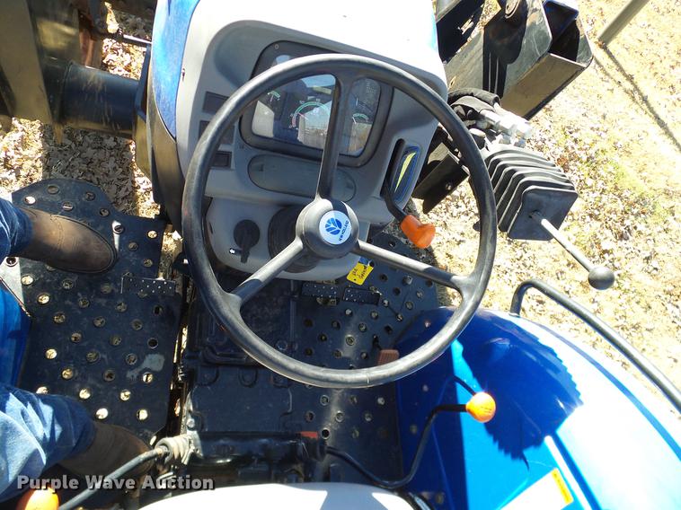 image for item DD1499 2007 New Holland TT60A tractor