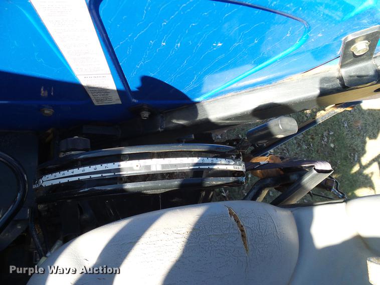 image for item DD1499 2007 New Holland TT60A tractor