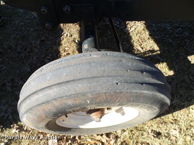 image for item DD1499 2007 New Holland TT60A tractor