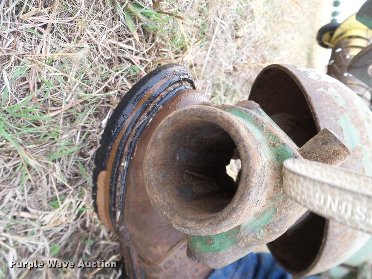 image for item AO9355 John Deere 224WS square baler