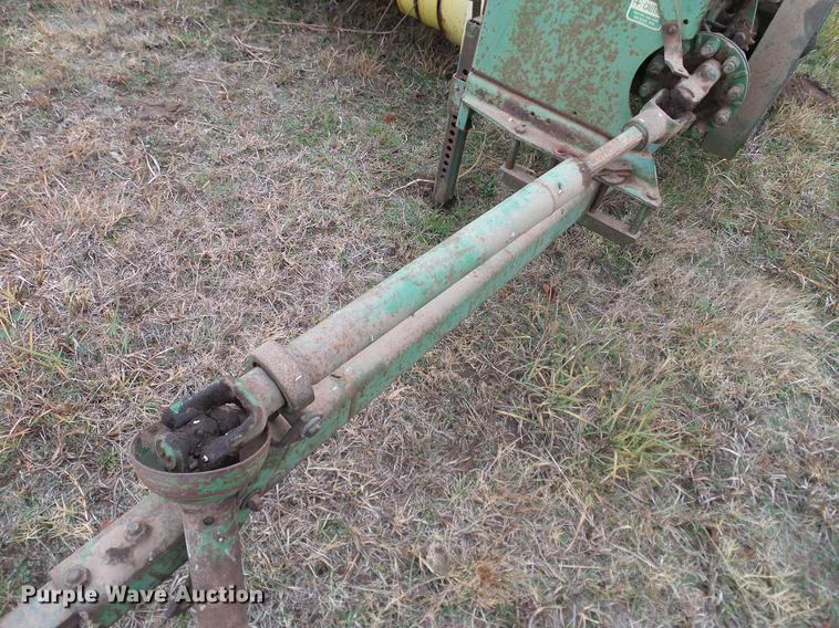 image for item AO9355 John Deere 224WS square baler