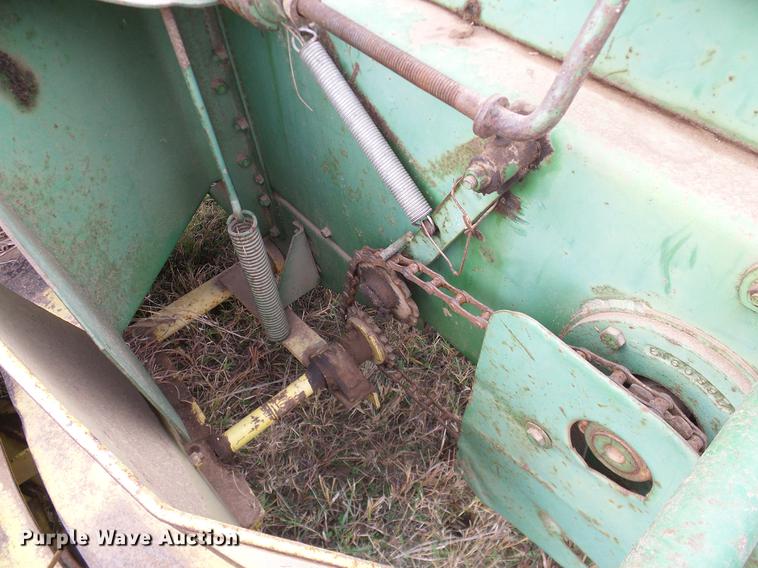 image for item AO9355 John Deere 224WS square baler