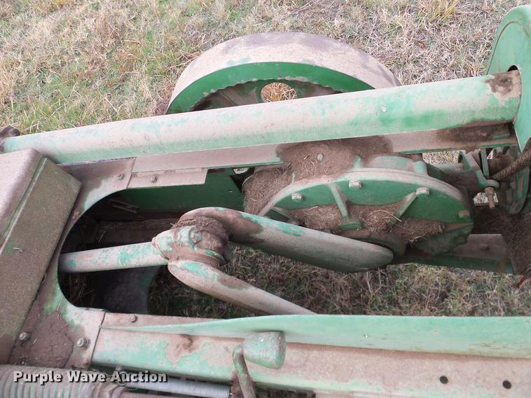 image for item AO9355 John Deere 224WS square baler