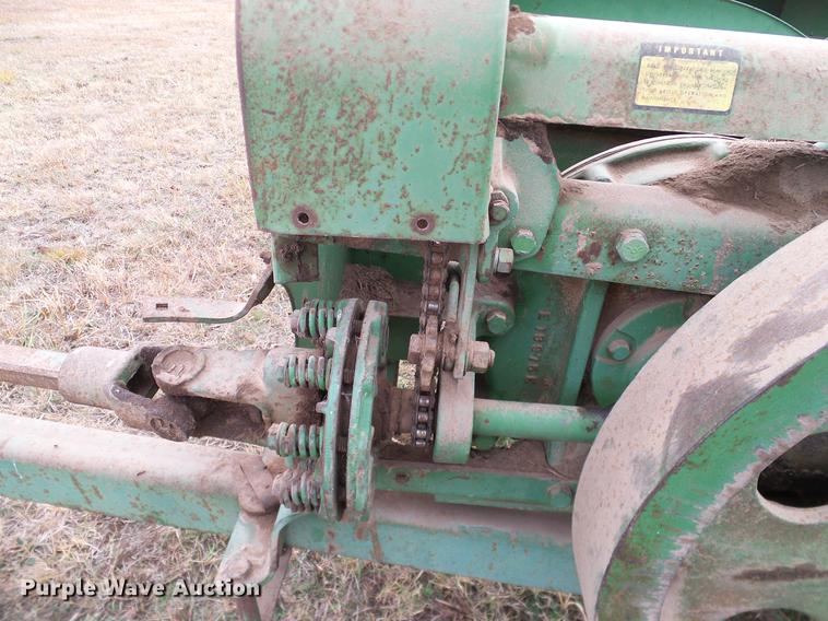 image for item AO9355 John Deere 224WS square baler