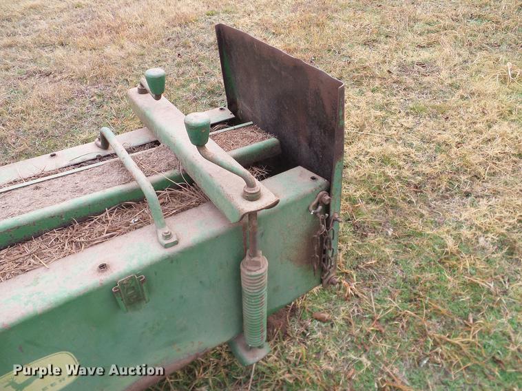 image for item AO9355 John Deere 224WS square baler