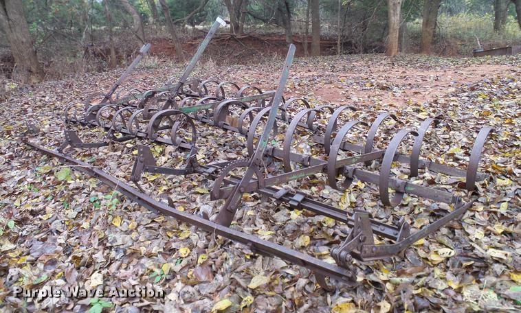 image for item AO9365 Spring tooth harrow