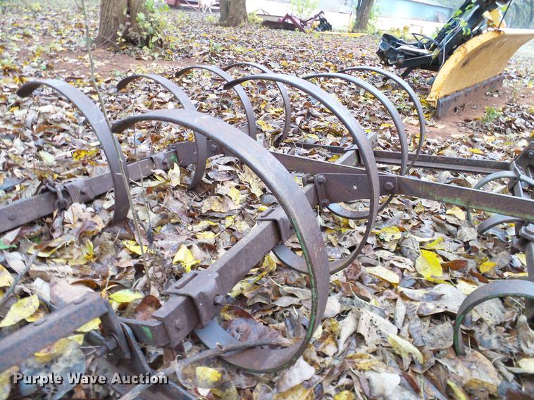 image for item AO9365 Spring tooth harrow