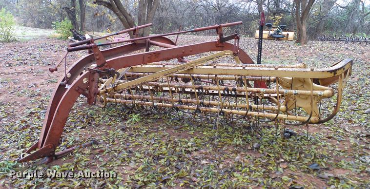 image for item AO9367 New Holland 55 hay rake