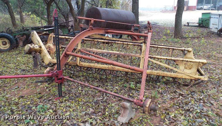 image for item AO9367 New Holland 55 hay rake