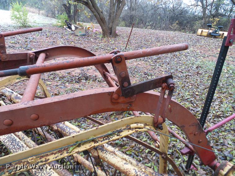 image for item AO9367 New Holland 55 hay rake