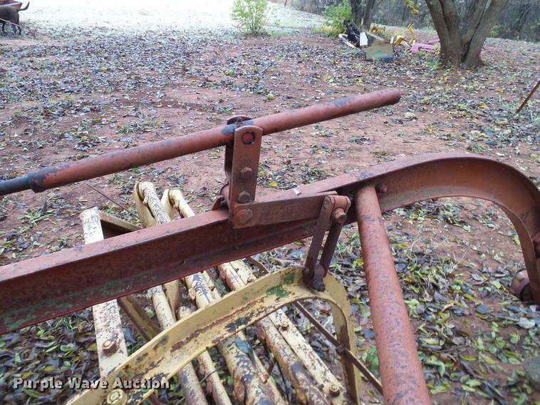 image for item AO9367 New Holland 55 hay rake