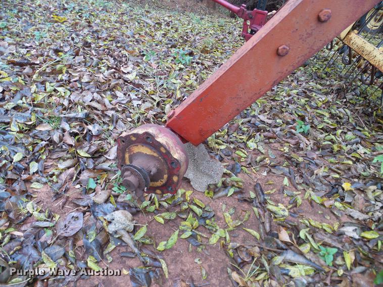 image for item AO9367 New Holland 55 hay rake