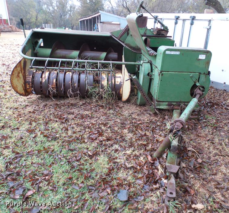image for item AO9368 John Deere 224WS square baler